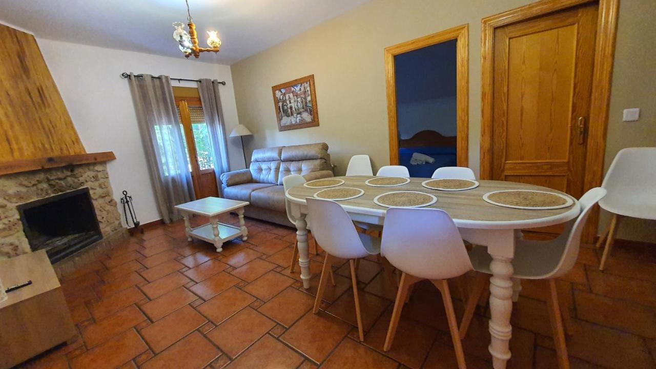 Alojamiento Rural Casa Inocente La Toba  Exteriér fotografie